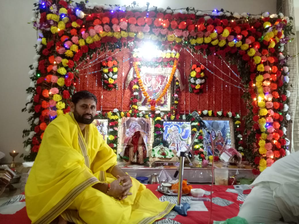 Book Online Panditji for Shrimad Bhagwat Gita Katha Vachan
